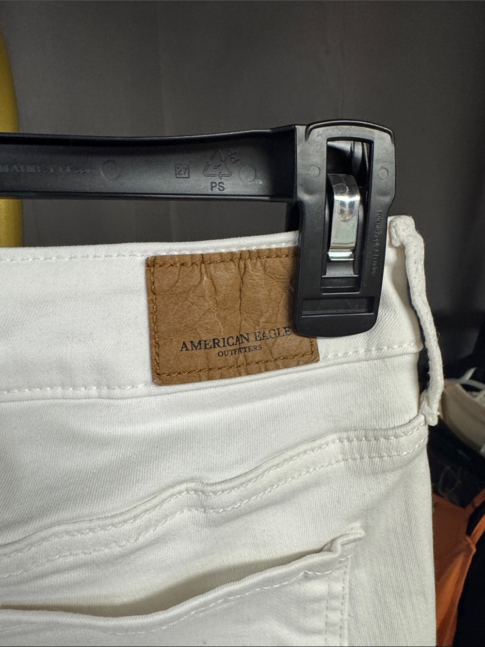 American Eagle Outfitters White Stretch Skinny Jeggings - Picture 3 of 6